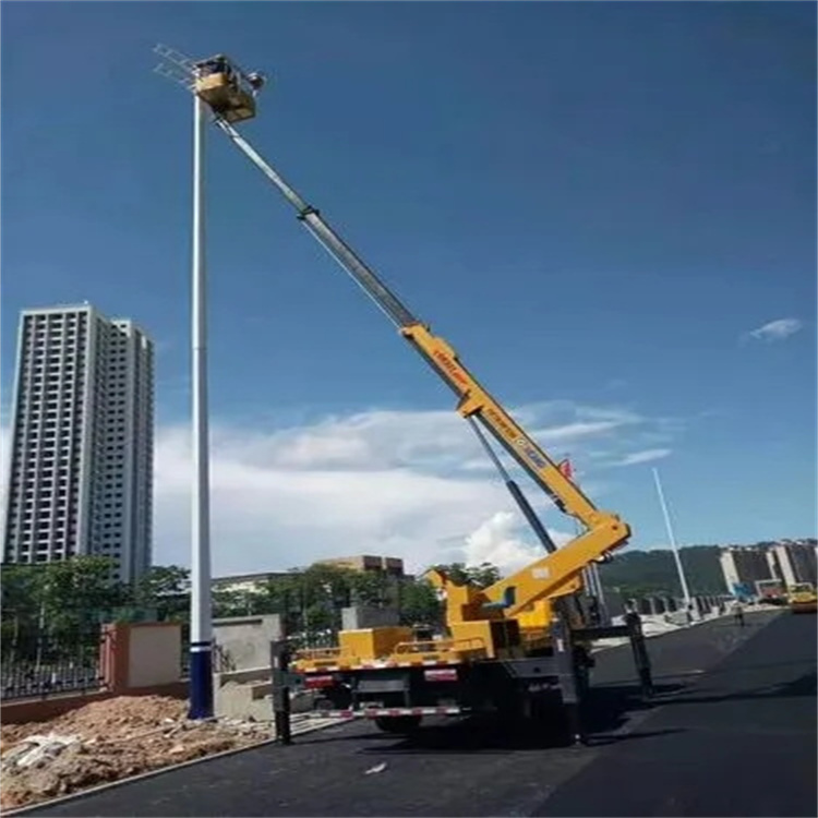 资兴维修路灯的曲臂升降车出租