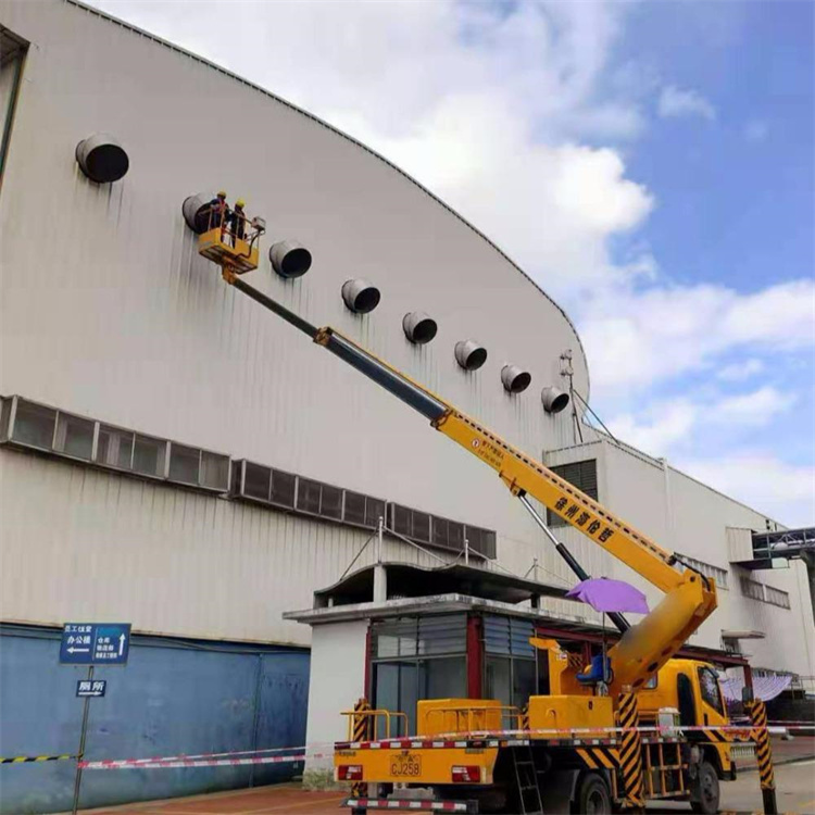 资兴高空作业车出租服务：专业广告牌安装解决方案